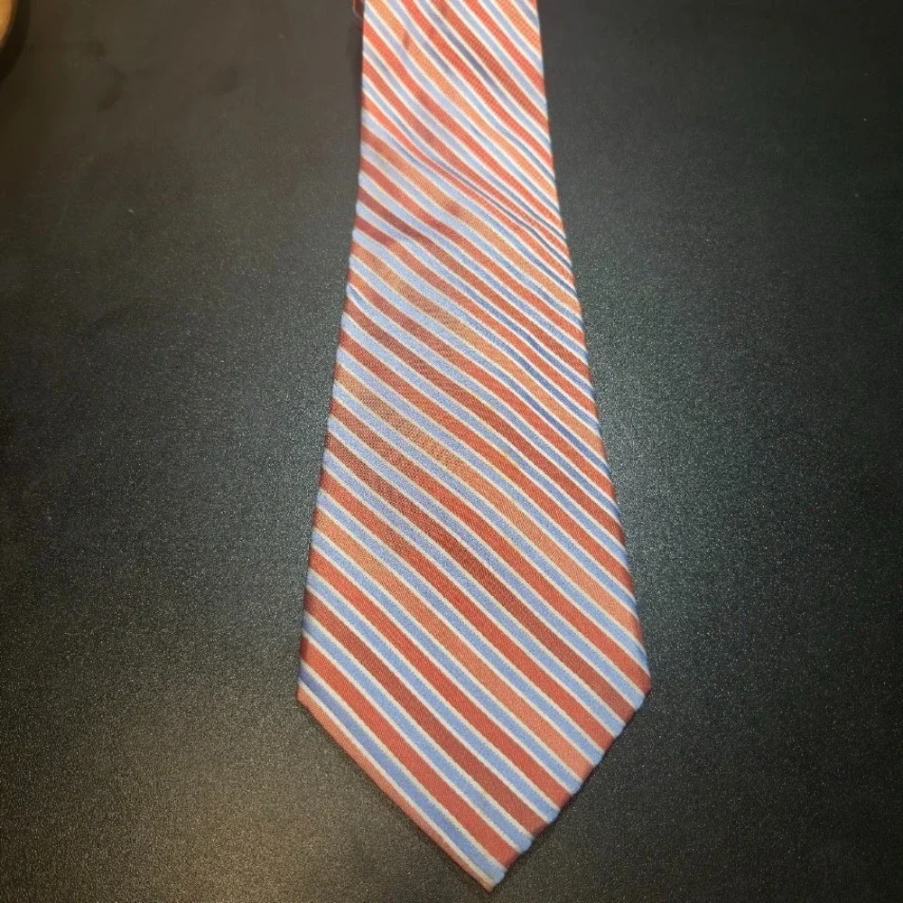 Club Room Diagonal Striped 100% Silk‎ Repp Tie
